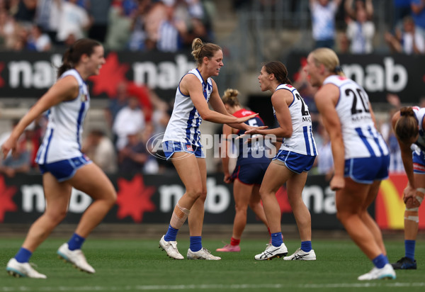 AFLW 2025 First Preliminary Final - North Melbourne v Melbourne - A-64859909