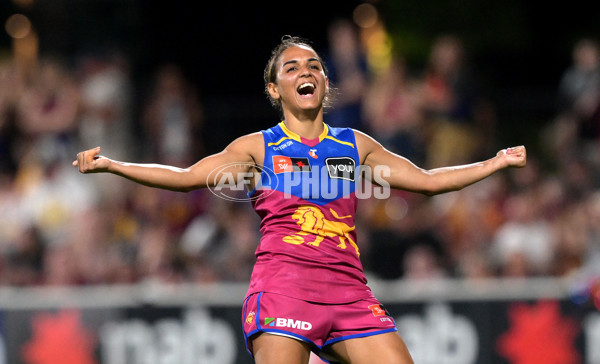 AFLW 2025 Second Preliminary Final - Brisbane v Carlton - A-64867168