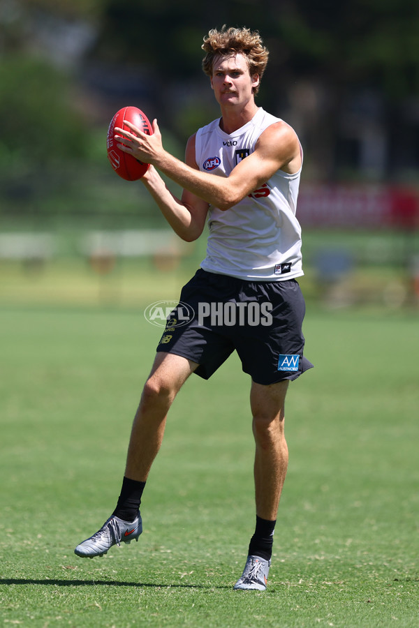 AFL 2025 Training - Gold Coast 011225 - A-64937839