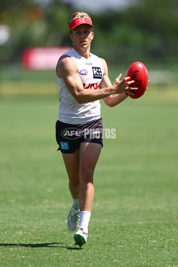 AFL 2025 Training - Gold Coast 011225 - A-64941185
