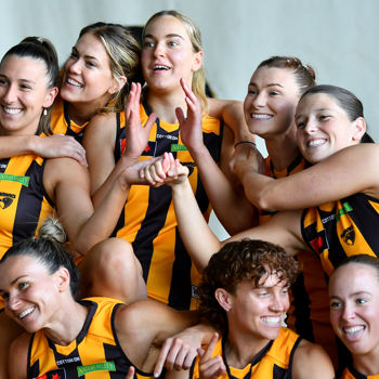 AFLW 2024 Media - Hawthorn Team Photo Day