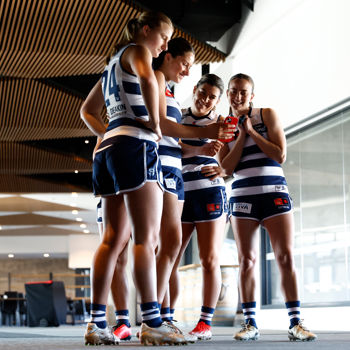 AFLW 2024 Media - Geelong Team Photo Day