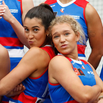 AFLW 2024 Media - Western Bulldogs Team Photo Day