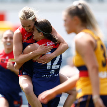 Melbourne V Adelaide