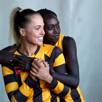 AFLW 2025 Media - Hawthorn Team Photo Day